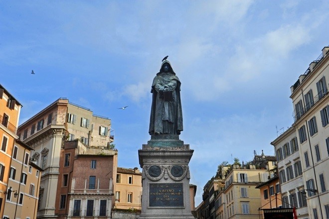 La statua di Giordano Bruno a Campo dei Fiori