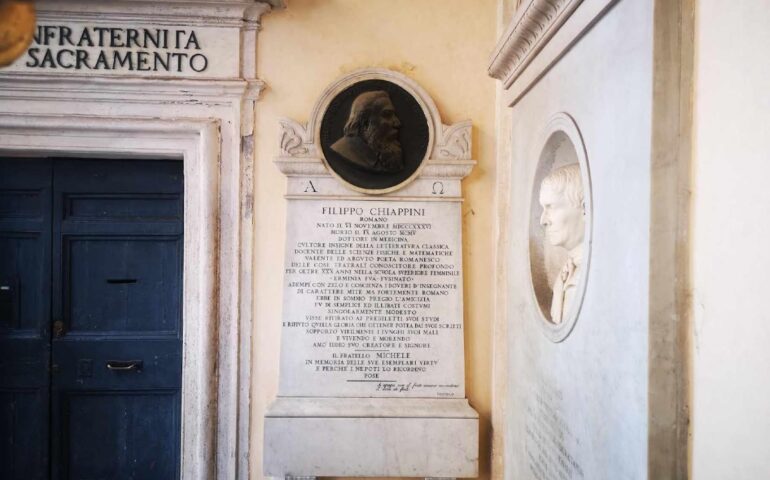 La lapide per Filippo Chiappini