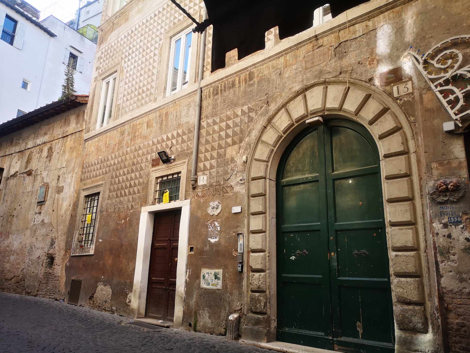Via Della Fossa