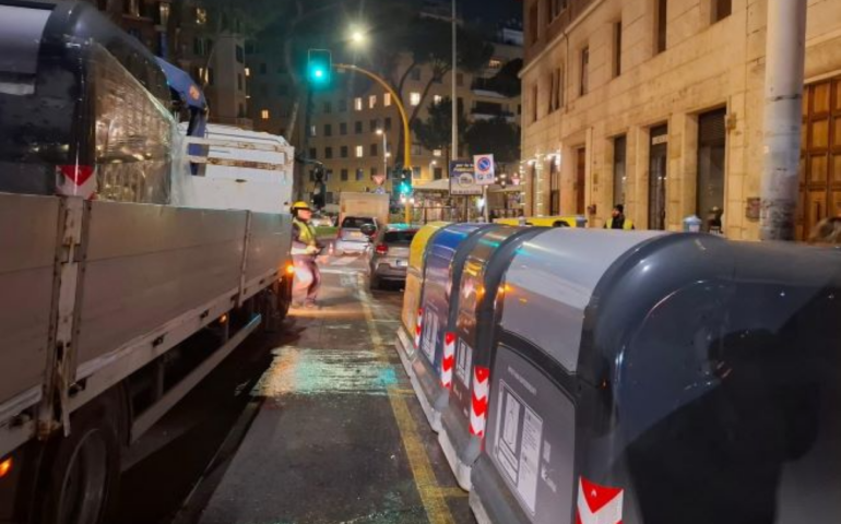 Nuovi cassonetti a Roma