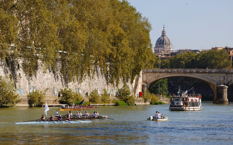 Canottaggio sul Tevere