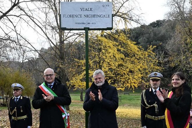 L'inaugurazione della targa