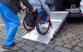 Roma, democrazia senza barriere per il referendum: al via il piano trasporti per gli elettori con disabilità