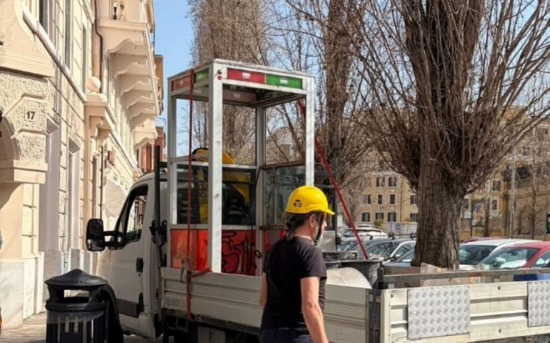 Rimozione cabine a Roma