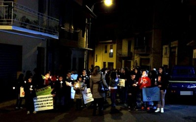 Irbono. Una partecipatzione manna a sa processione contras a sa violèntzia