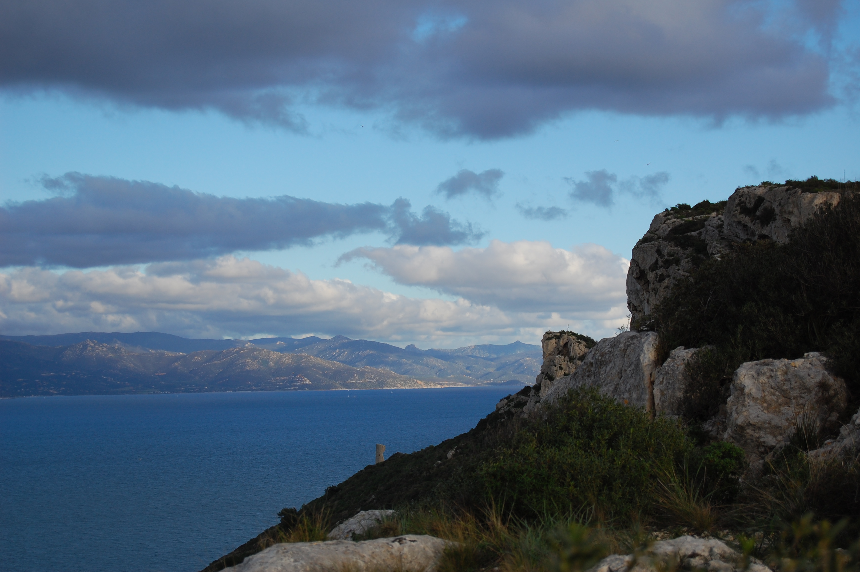 Leggende cagliaritane. La Sella del Diavolo. - www.vistanet.it