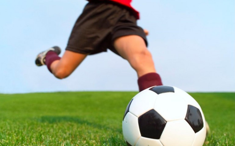 Calcio per bambini. A Loceri il primo Open Day del centro di formazione Cagliari-Ogliastra. Bernardo Mereu in cattedra