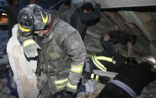 Crolla la Rotonda a Platamona. Cinque feriti, due molto gravi. Sfiorata la tragedia