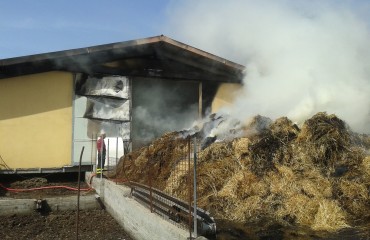 incendio fienile villagrande