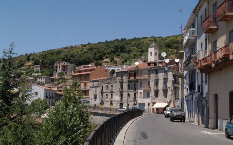 Seui, la vecchia stazione delle ferrovie ad un’associazione di giovani del paese