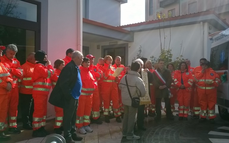 Perdasdefogu: la Croce Verde ringrazia il paese con una festa per l’arrivo della nuova ambulanza