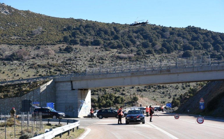 Super posto di blocco dei carabinieri. 49 persone controllate, un ogliastrino nei guai