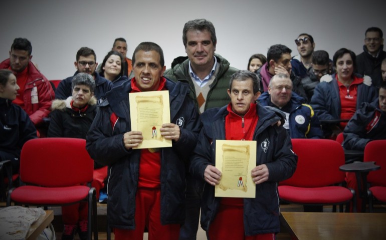Loceri, il Comune premia gli atleti Special Olympics Stefano Magari e Carmine Ligas