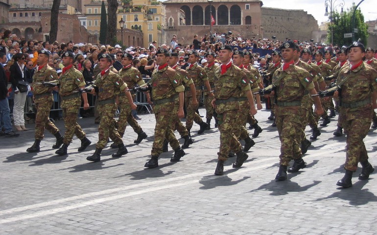 La Brigata Sassari parte per una missione di pace in Libano. Il saluto della Regione