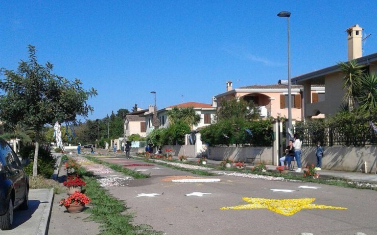 Le strade addobbate per la festa di S.Giorgio