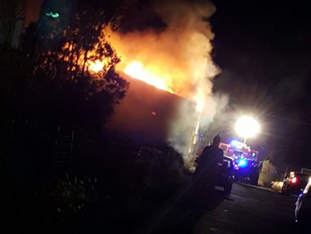 Tortolì: incendio distrugge un deposito in zona industriale Baccasara