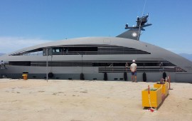 Mega yacht ad Arbatax