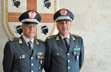 Il generale Bruno Bartoloni, a destra il generale Umberto Di Nuzzo