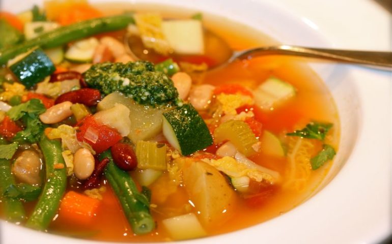 Perdas. Alla 28esima edizione della sagra della carne, distribuito il “minestrone della longevità”