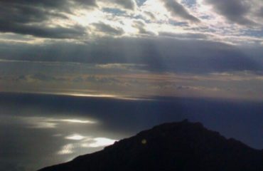 Lo scatto di oggi, opera di Silvana Balloi , ritrae l'alba a Monteferru, Gairo.