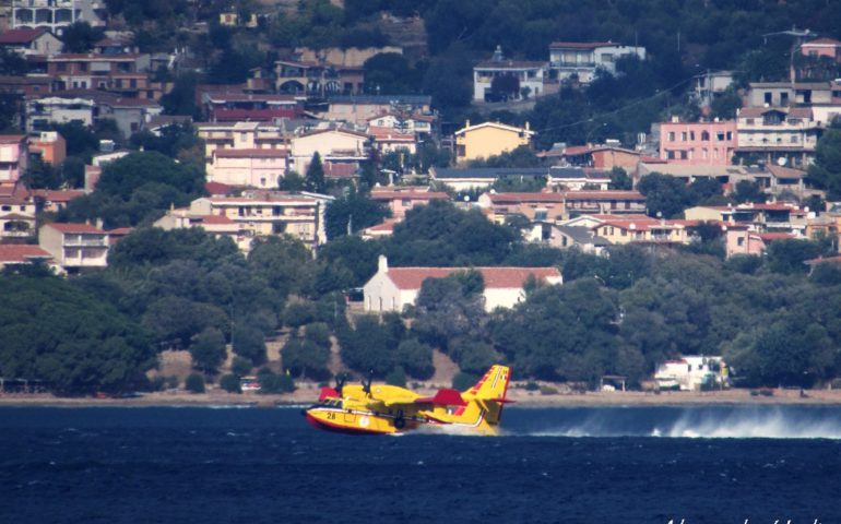 Canadair in azione ( foto A. Useli)