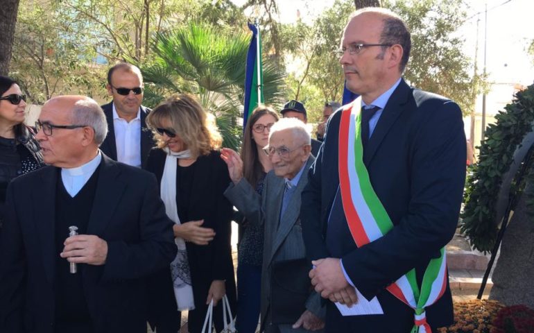 Una commovente cerimonia in ricordo dei caduti in guerra. Presenti a Tortolì anche i reduci e le famiglie