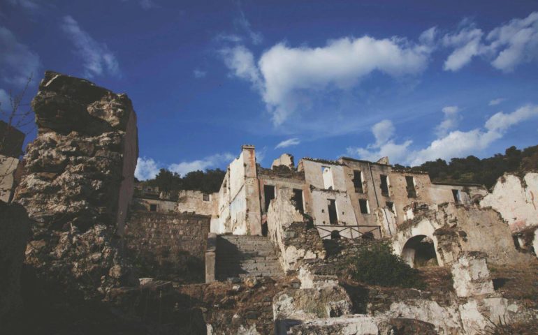 La sfida della Casa di Suoni e Racconti: girare in dieci giorni in Ogliastra il cortometraggio “Death Before Love”