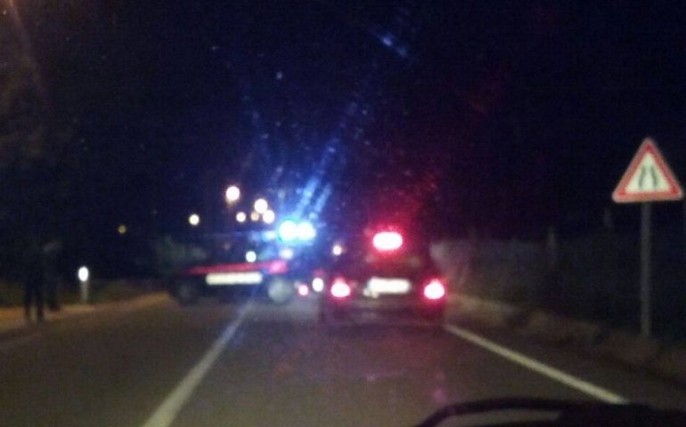 Incidente stradale nella Nuova statale 125 tra auto e moto, grave il conducente della Vespa