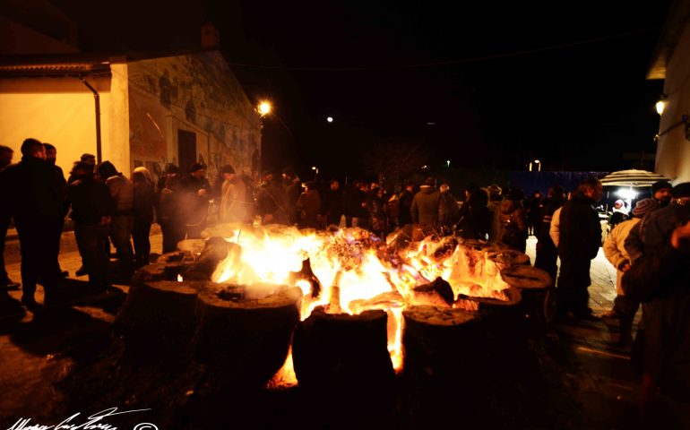 Grande festa ieri sera a Gairo Taquisara per le celebrazioni in onore di Sant’Antonio Abate
