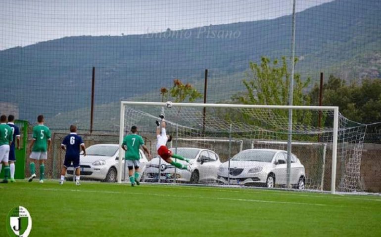 Prima categoria. Un portiere in smoking, Ganadu:”Domenica siamo stati penalizzati. Batto il Villasor poi volo a Sanremo.”