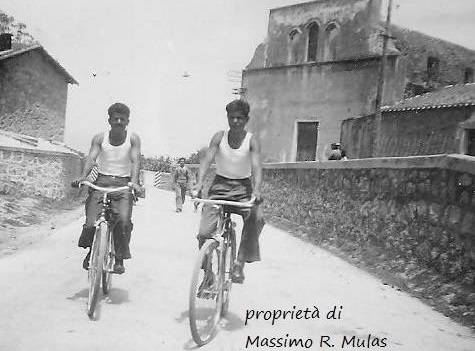 Come eravamo. Tortoliesi in bicicletta negli anni 50