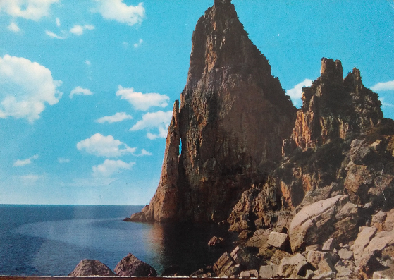 Immagini dal passato. Una cartolina di Baunei del 1975