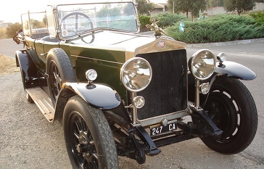 Coppa Gentleman Sardi, la sfilata d’auto d’epoca fa tappa a Tortolì