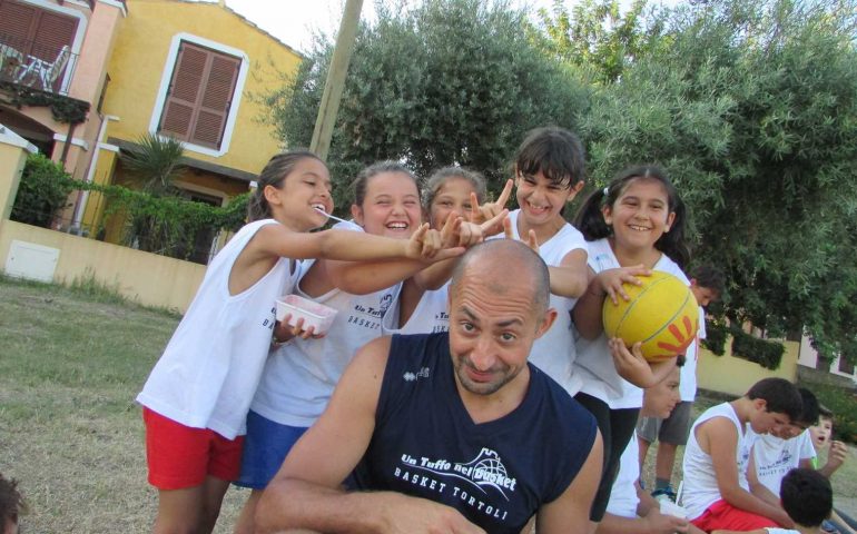 “Un tuffo nel basket”: due settimane di camp estivo per i più giovani a Santa Maria Navarrese