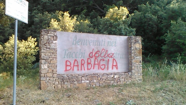 Ussassai, deturpata la segnaletica indicante i Tacchi d’Ogliastra