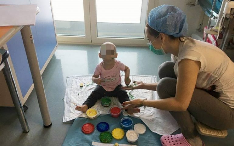 Un ponte per Alice, la bimba di due anni affetta da una grave forma di leucemia che non vuole arrendersi