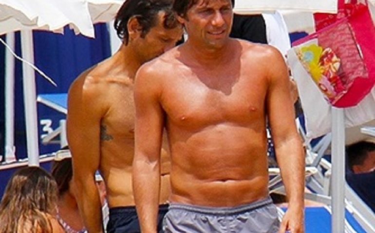 Antonio Conte sceglie il mare ogliastrino per le sue vacanze