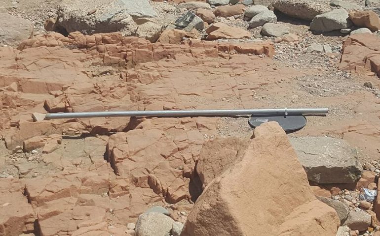 Cartoline di inciviltà alle Rocce Rosse ad Arbatax