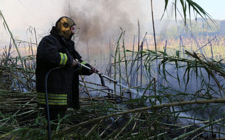 Tortolì, incendio nel Canneto del Rio Foddeddu