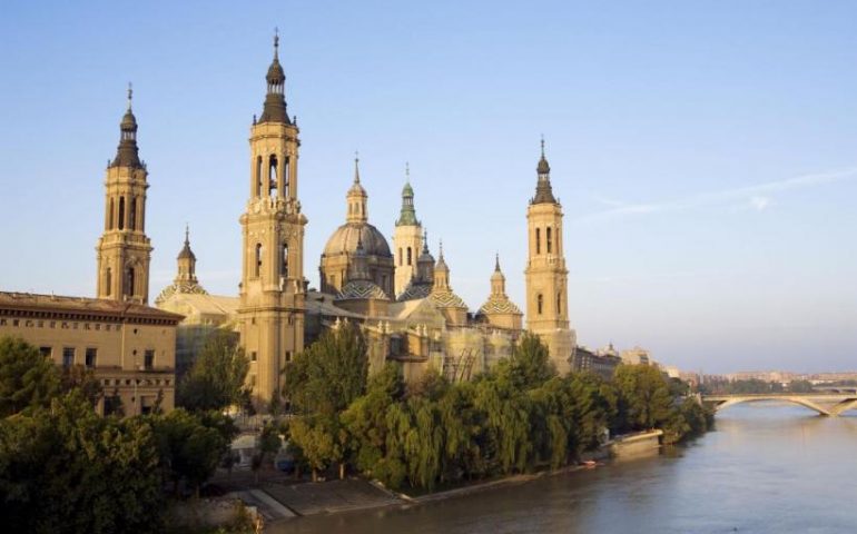 Saragozza, sulle sponde del fiume Ebro, tra il 2 e il 3 agosto 1936: quando la Madonna del Pilar salvò gli ogliastrini