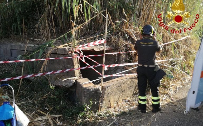 Bari Sardo, donna cade dentro un sifone, salvata dai Vigili del Fuoco