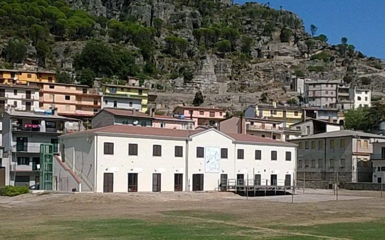 Driin, suona la campanella: ad Ulassai i bimbi tornano a scuola in un edificio nuovo di zecca