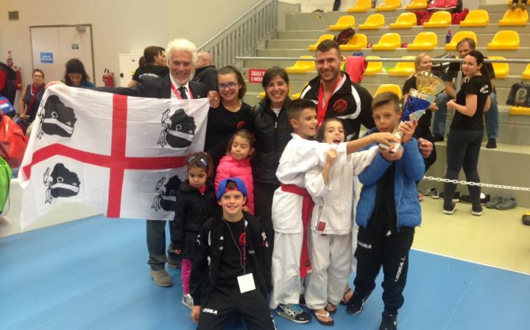 A Praga pioggia di medaglie per i giovani atleti della Shotokan Karate Funakoshi ogliastrina