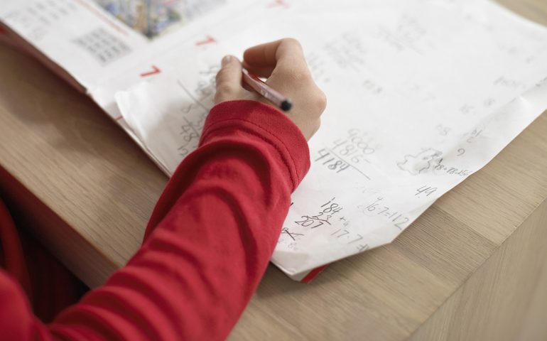 Scuola e disabilità: l’odissea di una famiglia di Tertenia che invoca il rispetto del diritto allo studio