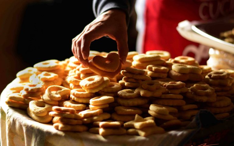Le foto dei lettori. Dolcetto o scherzetto? A Gairo, dolcetti di sicuro