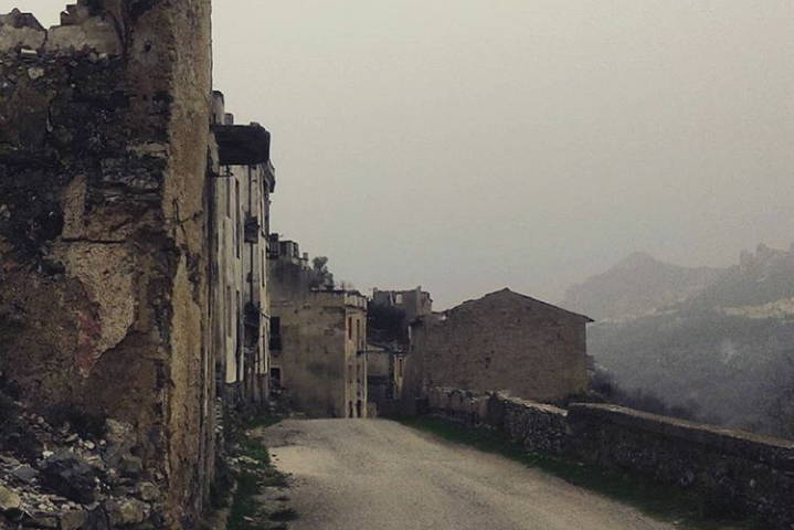 Le foto dei lettori. Gairo Vecchio e i suoi fantasmi