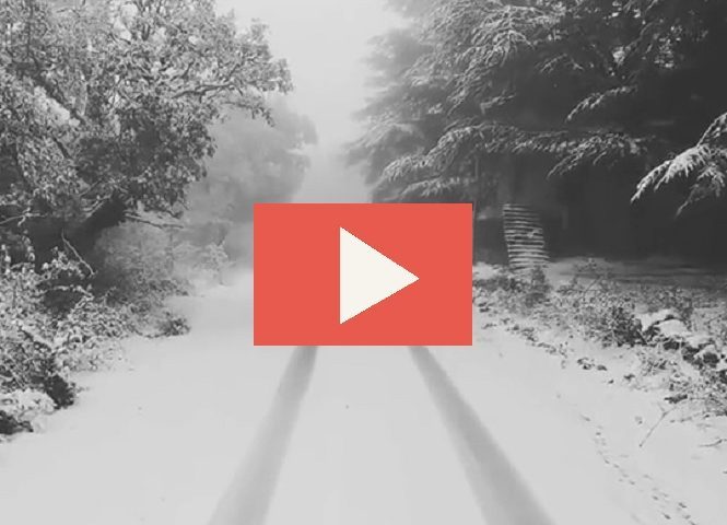 Tutta la magia di Fonni imbiancata dalla neve (GUARDA IL VIDEO)
