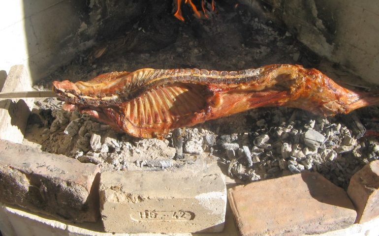 Pecorino, culurgiones e Cannonau: ecco il menù di Natale in Sardegna secondo l’indagine Coldiretti (FOTO)