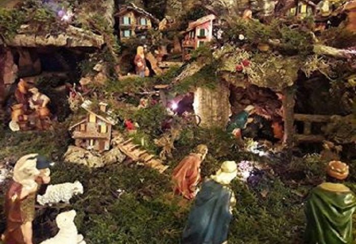 La magia del Natale tra le strade di Tortolì, con la prima gara “La via dei presepi”