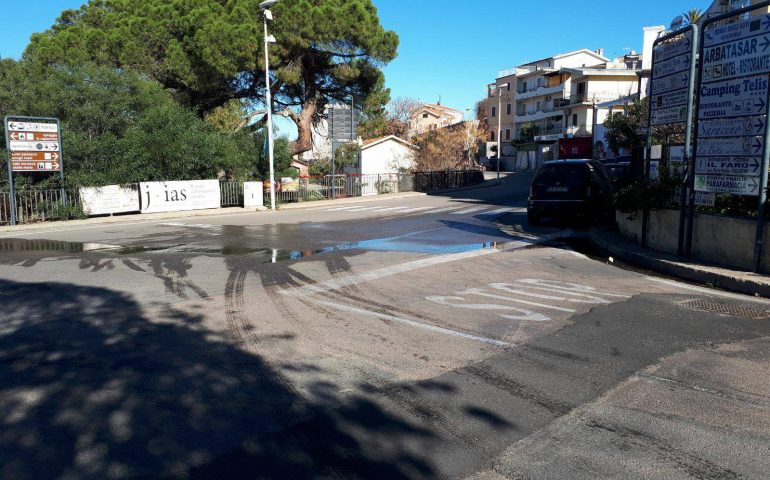 Perdite maleodoranti in via Lungomare: ad Arbatax la storia infinita